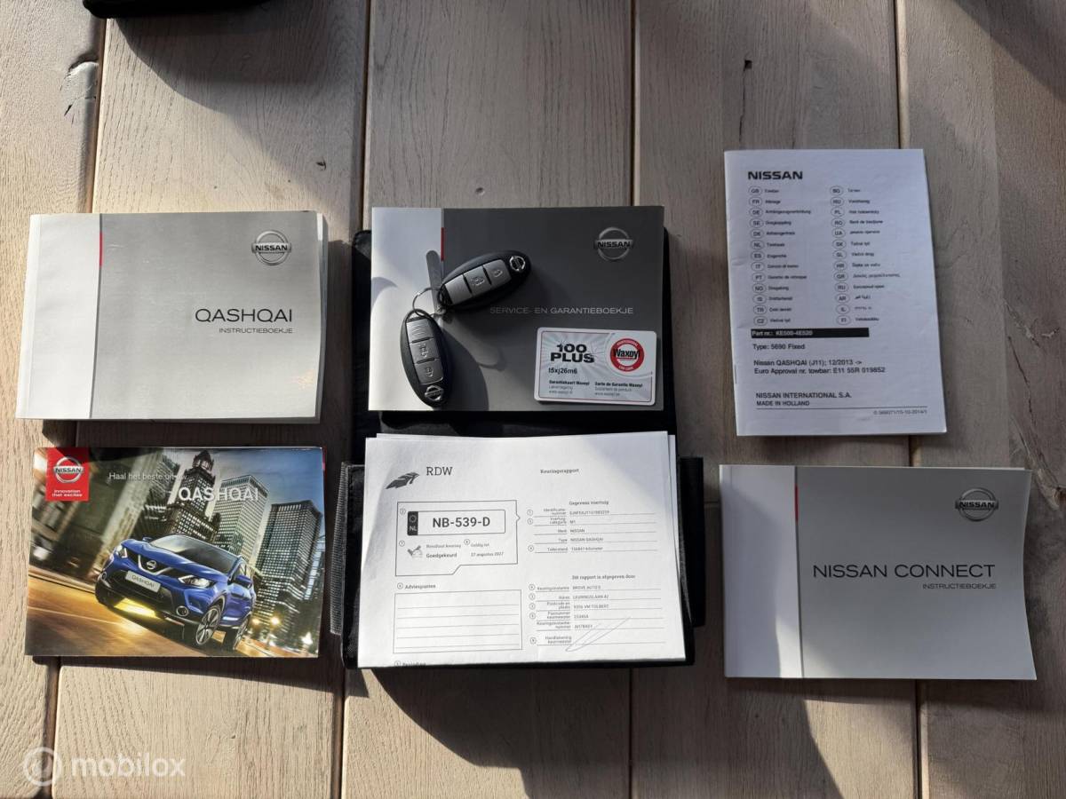 Nissan QASHQAI Nissan Qashqai 1.2 Tekna + LEER*CRUISE*PANO*360*HAAK*NAV*STOELVERW*NAP!