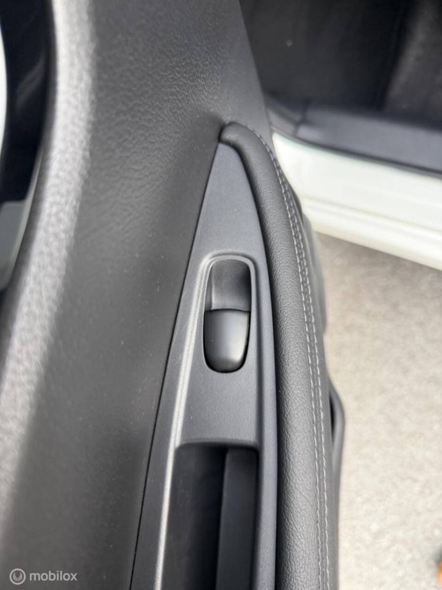 Nissan QASHQAI Nissan Qashqai 1.2 Tekna + LEER*CRUISE*PANO*360*HAAK*NAV*STOELVERW*NAP!