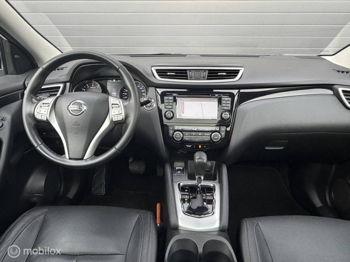 Nissan QASHQAI Nissan Qashqai 1.2 Tekna + LEER*CRUISE*PANO*360*HAAK*NAV*STOELVERW*NAP!