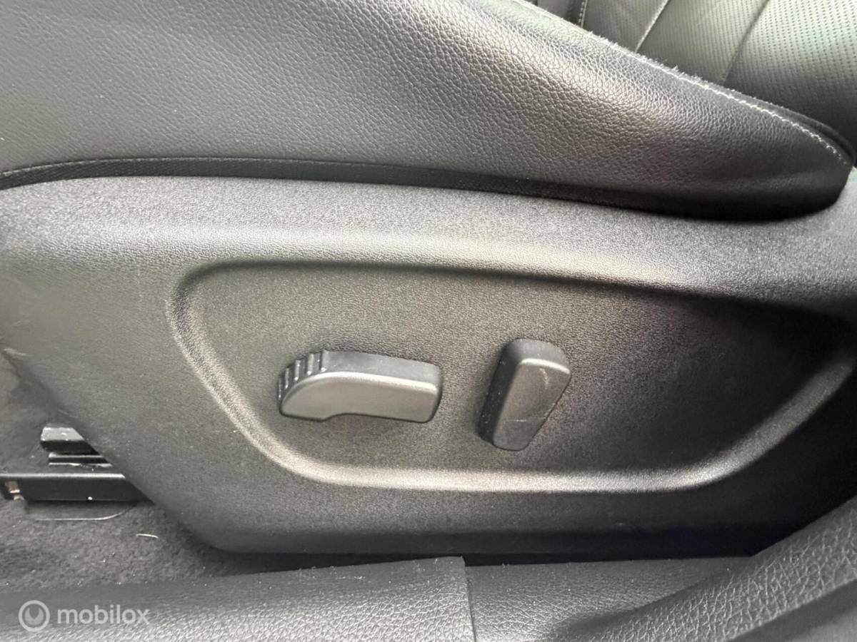 Nissan QASHQAI Nissan Qashqai 1.2 Tekna + LEER*CRUISE*PANO*360*HAAK*NAV*STOELVERW*NAP!