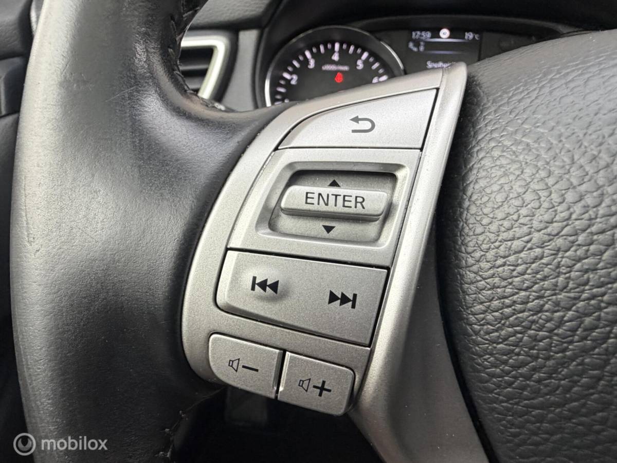 Nissan QASHQAI Nissan Qashqai 1.2 Tekna + LEER*CRUISE*PANO*360*HAAK*NAV*STOELVERW*NAP!