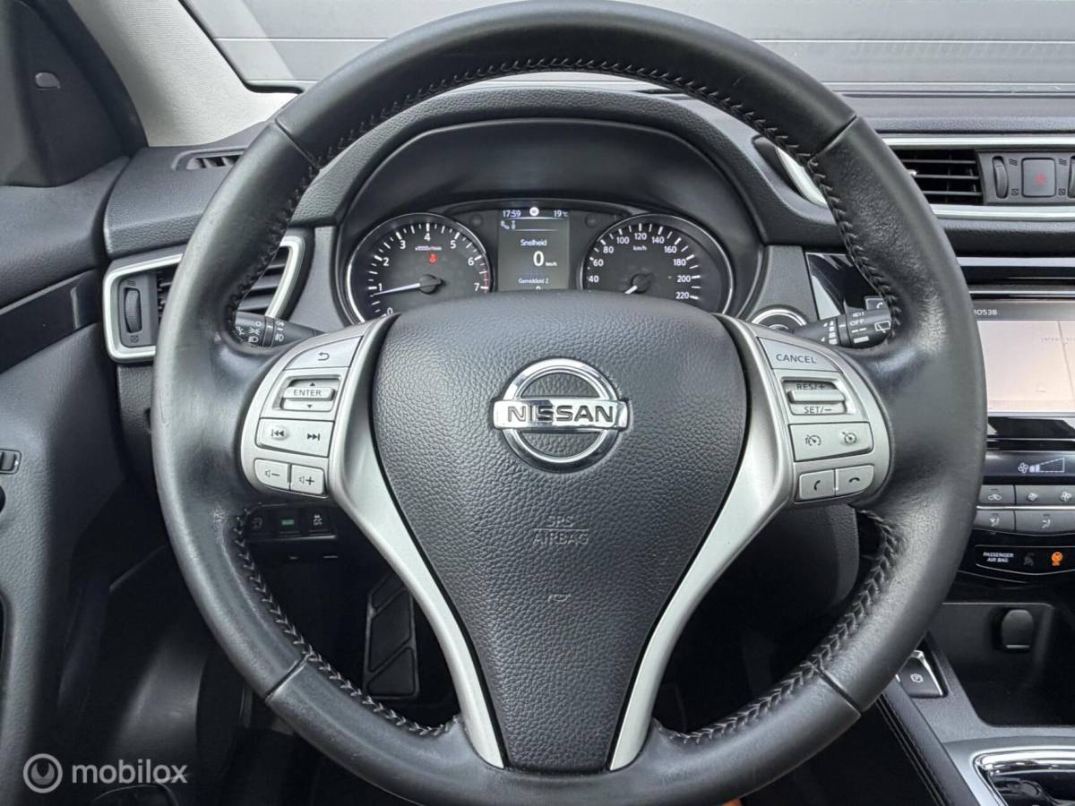 Nissan QASHQAI Nissan Qashqai 1.2 Tekna + LEER*CRUISE*PANO*360*HAAK*NAV*STOELVERW*NAP!