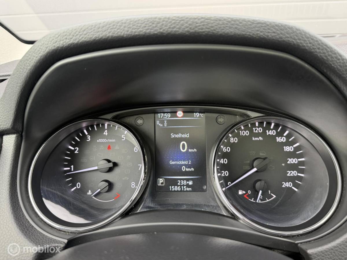 Nissan QASHQAI Nissan Qashqai 1.2 Tekna + LEER*CRUISE*PANO*360*HAAK*NAV*STOELVERW*NAP!