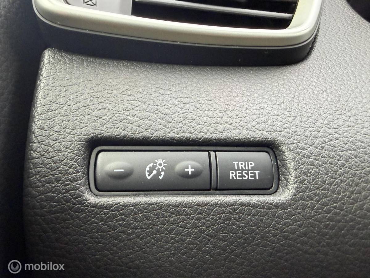 Nissan QASHQAI Nissan Qashqai 1.2 Tekna + LEER*CRUISE*PANO*360*HAAK*NAV*STOELVERW*NAP!