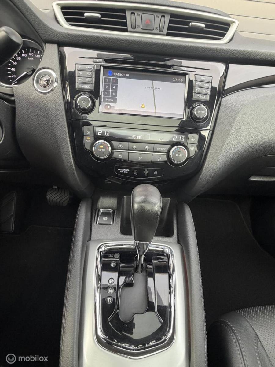 Nissan QASHQAI Nissan Qashqai 1.2 Tekna + LEER*CRUISE*PANO*360*HAAK*NAV*STOELVERW*NAP!