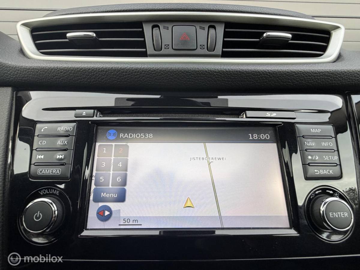 Nissan QASHQAI Nissan Qashqai 1.2 Tekna + LEER*CRUISE*PANO*360*HAAK*NAV*STOELVERW*NAP!