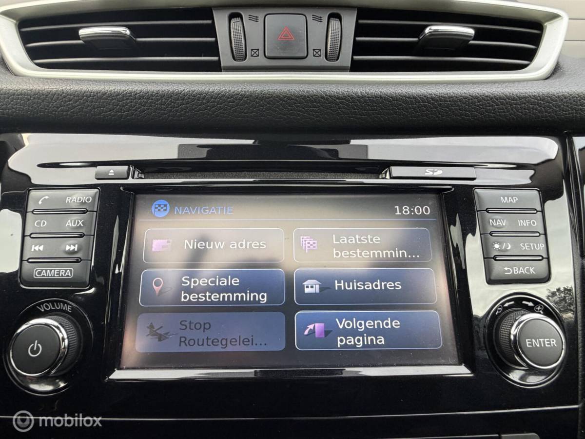 Nissan QASHQAI Nissan Qashqai 1.2 Tekna + LEER*CRUISE*PANO*360*HAAK*NAV*STOELVERW*NAP!