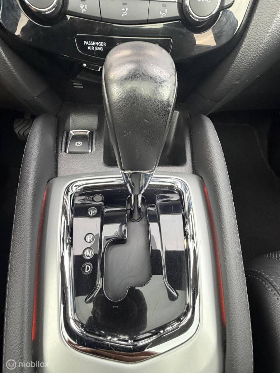 Nissan QASHQAI Nissan Qashqai 1.2 Tekna + LEER*CRUISE*PANO*360*HAAK*NAV*STOELVERW*NAP!