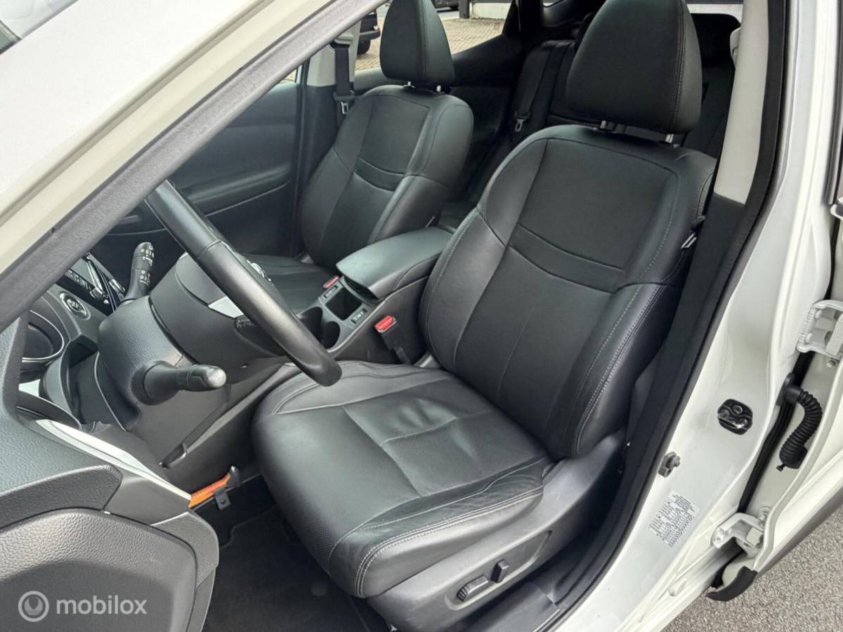 Nissan QASHQAI Nissan Qashqai 1.2 Tekna + LEER*CRUISE*PANO*360*HAAK*NAV*STOELVERW*NAP!