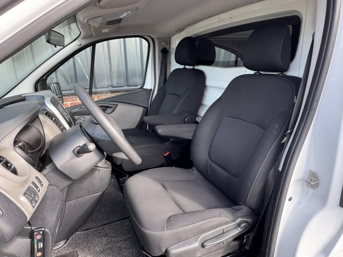 Renault Trafic Renault Trafic 1.6 dCi T29 Comfort Energy Trekhaak/Cruise/Navi/PDC/Imperiaal