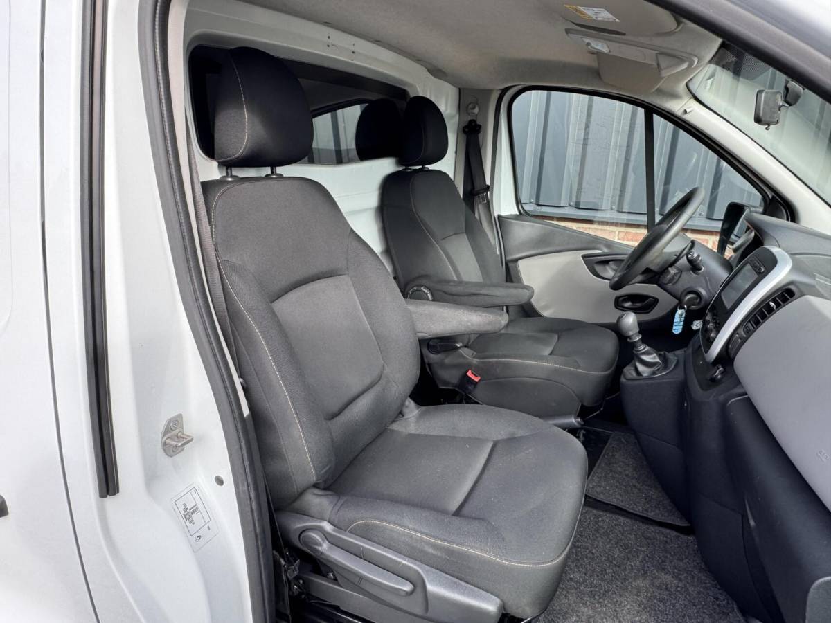 Renault Trafic Renault Trafic 1.6 dCi T29 Comfort Energy Trekhaak/Cruise/Navi/PDC/Imperiaal