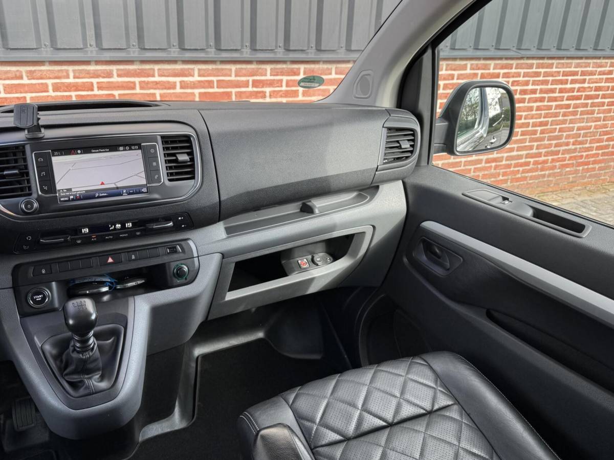 Toyota ProAce Toyota ProAce Worker MARGE 2.0 D-4D 123pk Professional Long Dubbele Cabine