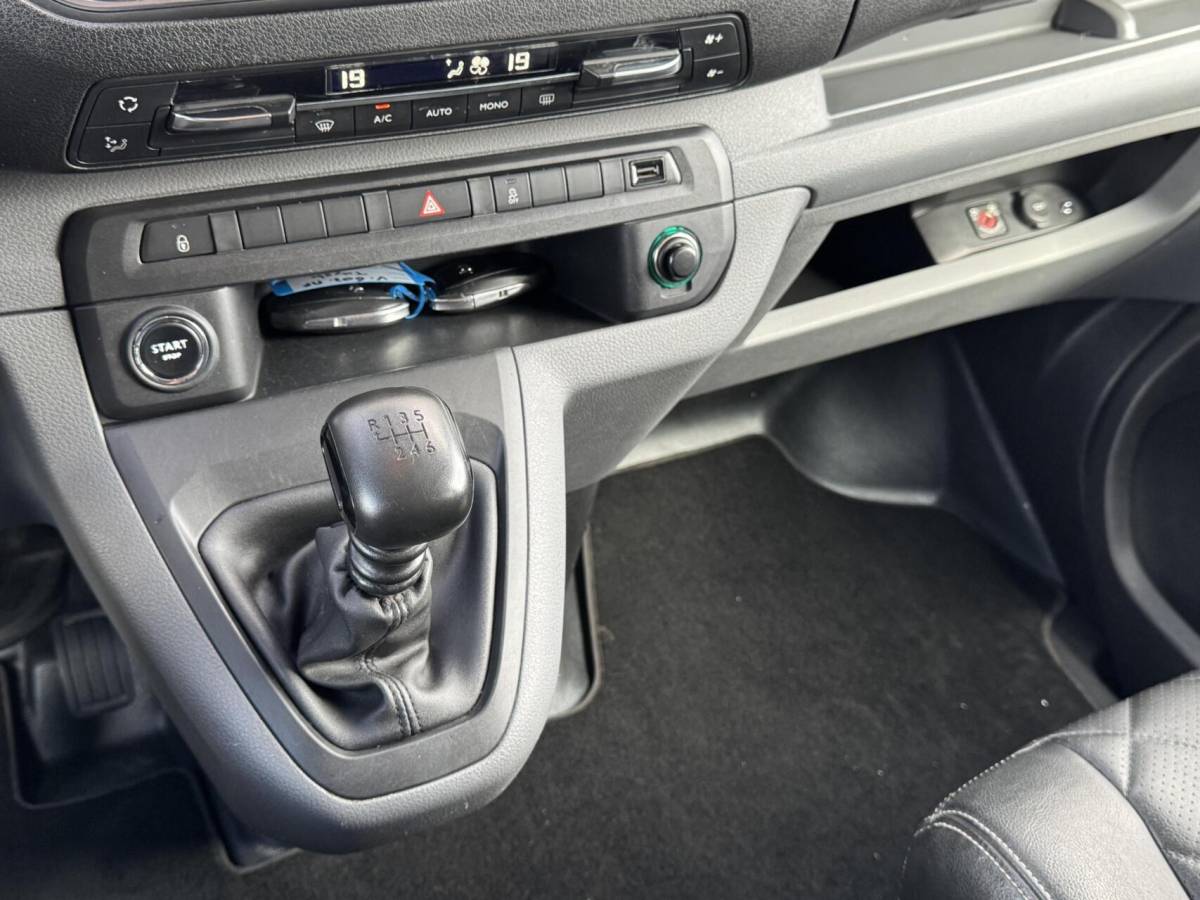 Toyota ProAce Toyota ProAce Worker MARGE 2.0 D-4D 123pk Professional Long Dubbele Cabine