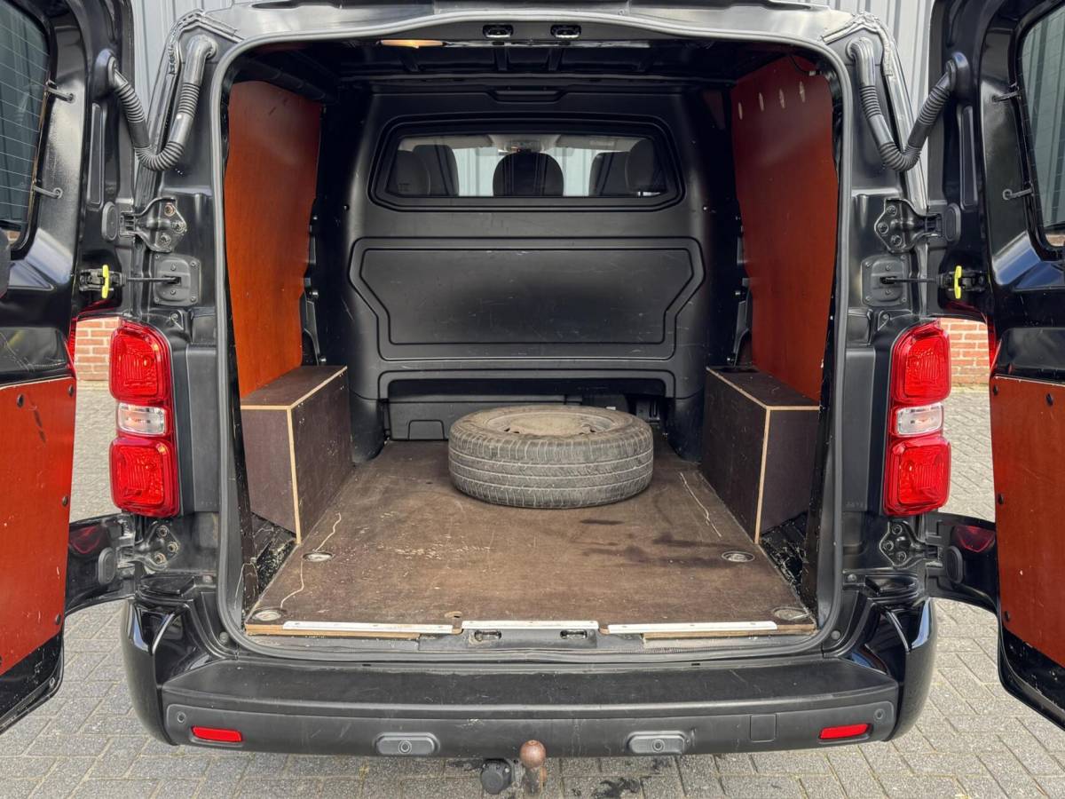 Toyota ProAce Toyota ProAce Worker MARGE 2.0 D-4D 123pk Professional Long Dubbele Cabine