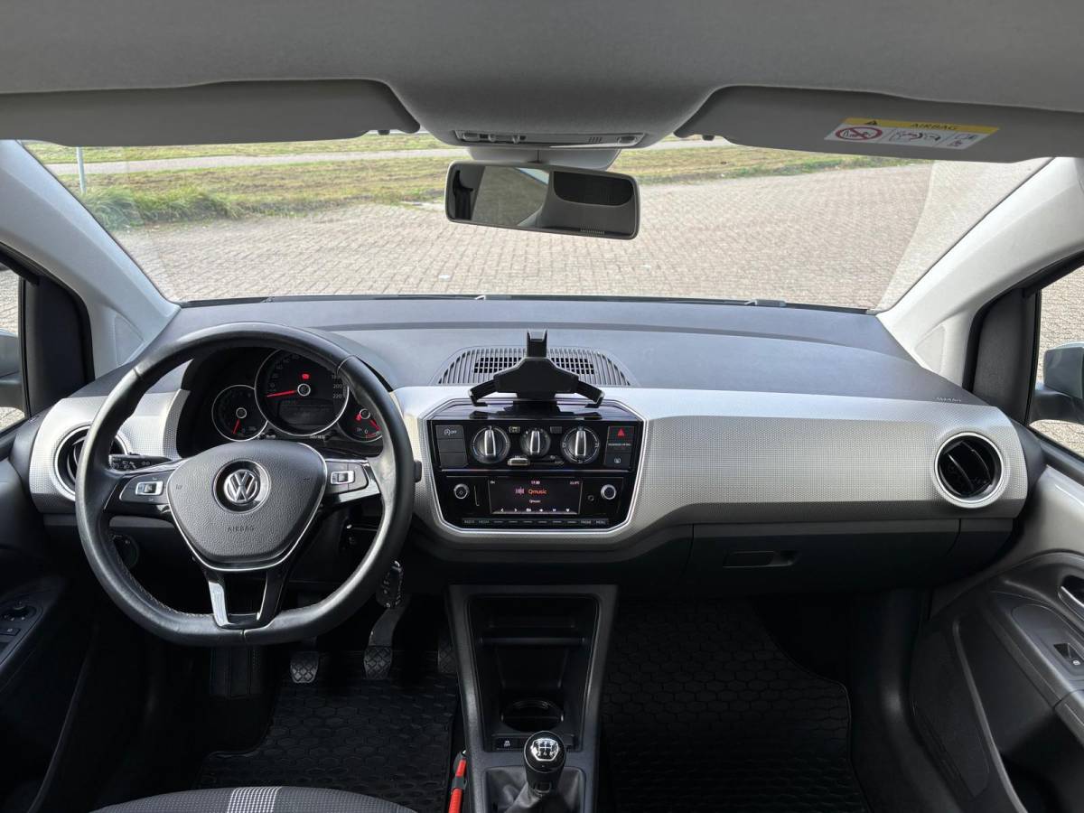 Volkswagen up! Volkswagen Up! 1.0 60PK High Up! | Cruise | MF-Stuur | PDC | Orig. NL | NAP |