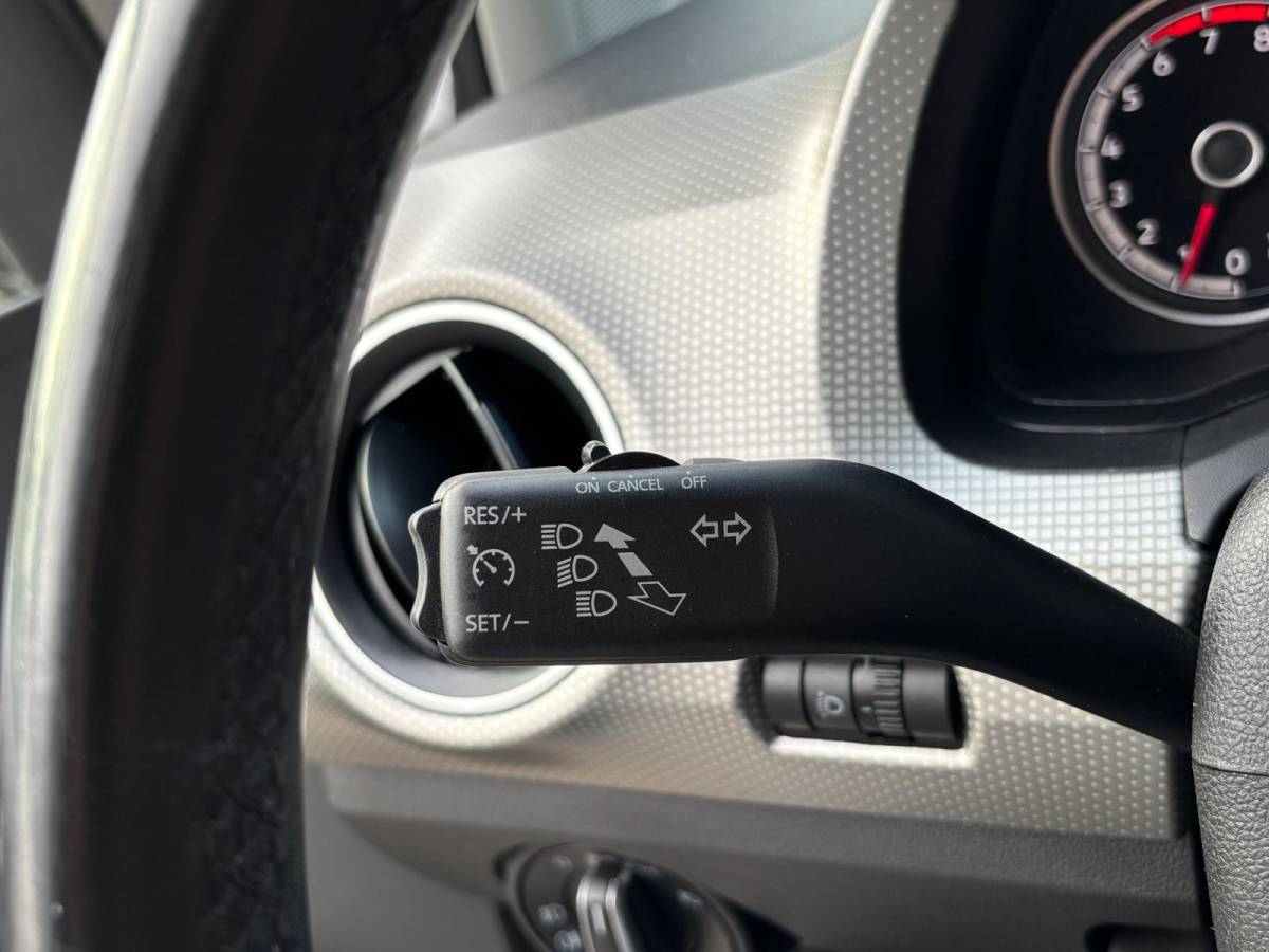 Volkswagen up! Volkswagen Up! 1.0 60PK High Up! | Cruise | MF-Stuur | PDC | Orig. NL | NAP |