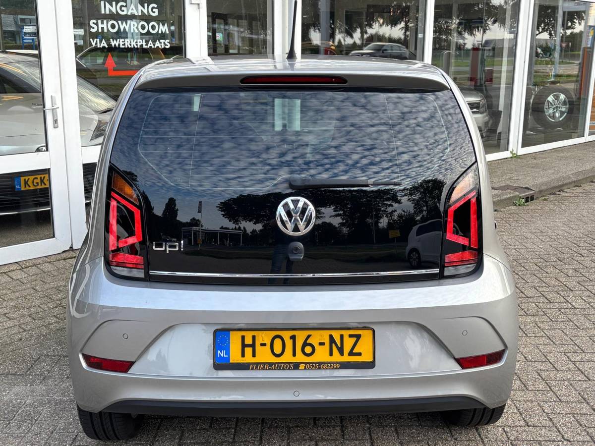 Volkswagen up! Volkswagen Up! 1.0 60PK High Up! | Cruise | MF-Stuur | PDC | Orig. NL | NAP |