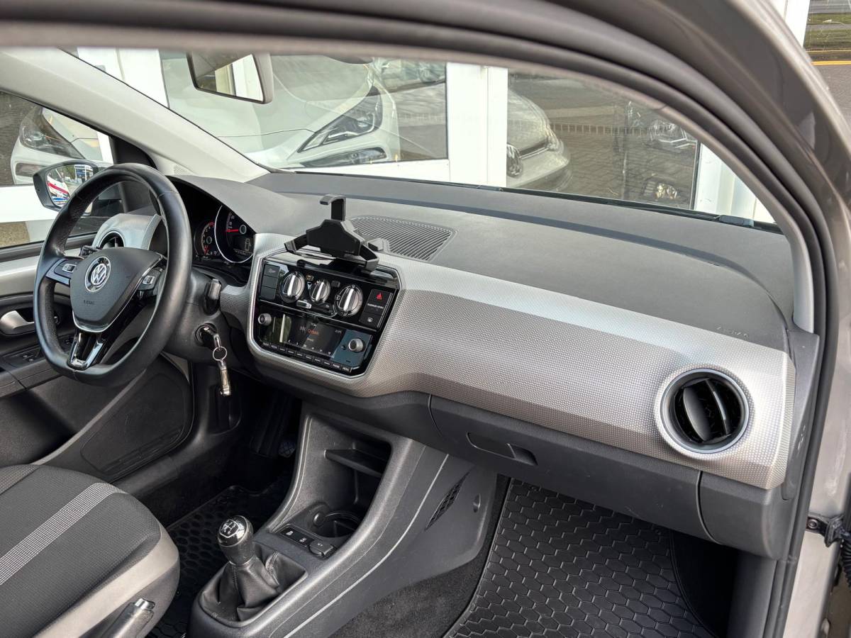 Volkswagen up! Volkswagen Up! 1.0 60PK High Up! | Cruise | MF-Stuur | PDC | Orig. NL | NAP |