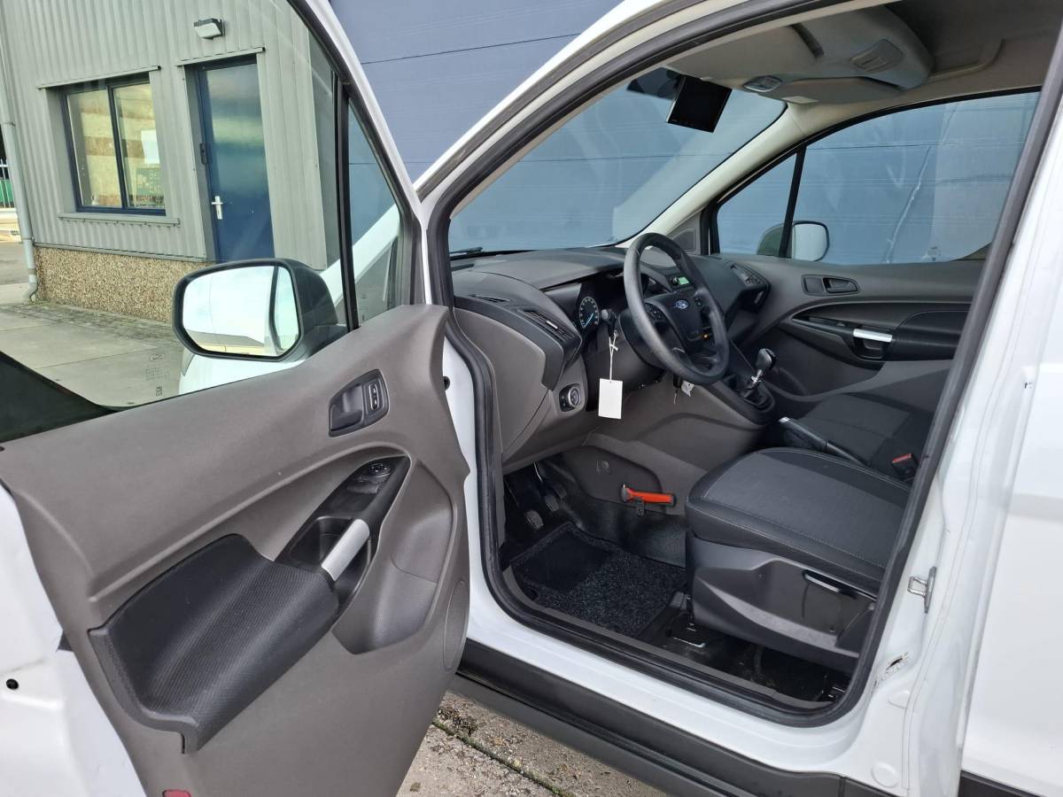 Ford Transit Connect Ford Transit Connect 1.0 Ecoboost L1 Trend BENZINE / CAMERA / 3 ZITS / IMPERIAL / TREKHAAK