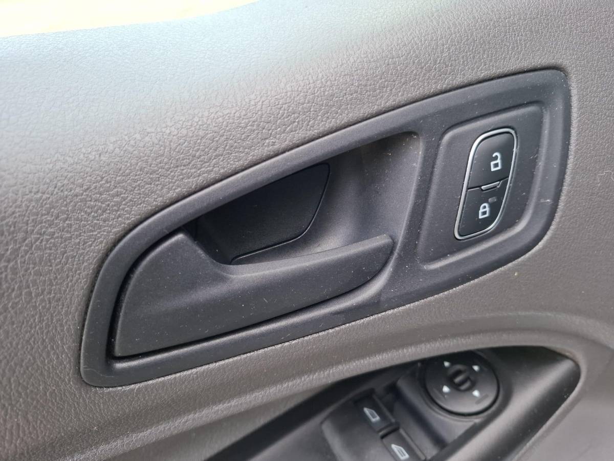 Ford Transit Connect Ford Transit Connect 1.0 Ecoboost L1 Trend BENZINE / CAMERA / 3 ZITS / IMPERIAL / TREKHAAK
