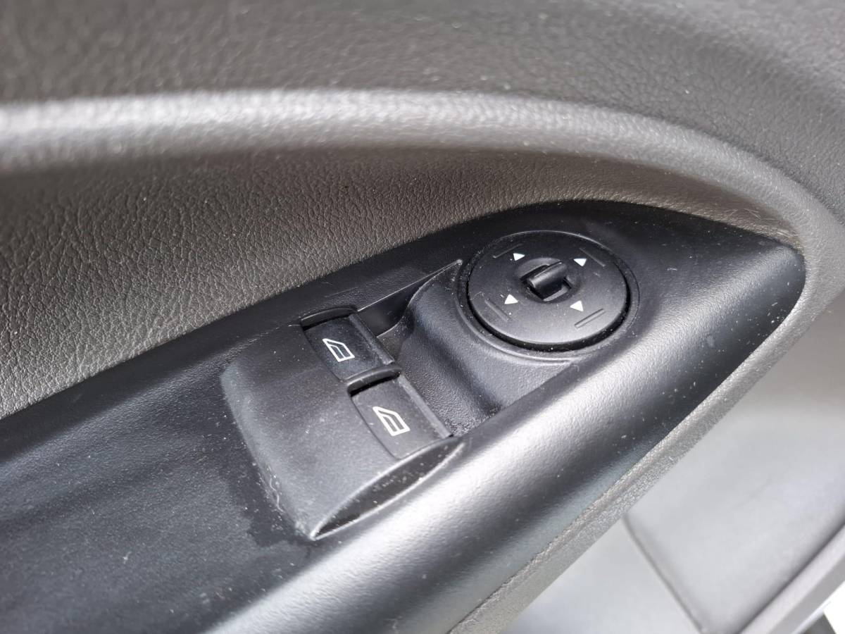 Ford Transit Connect Ford Transit Connect 1.0 Ecoboost L1 Trend BENZINE / CAMERA / 3 ZITS / IMPERIAL / TREKHAAK