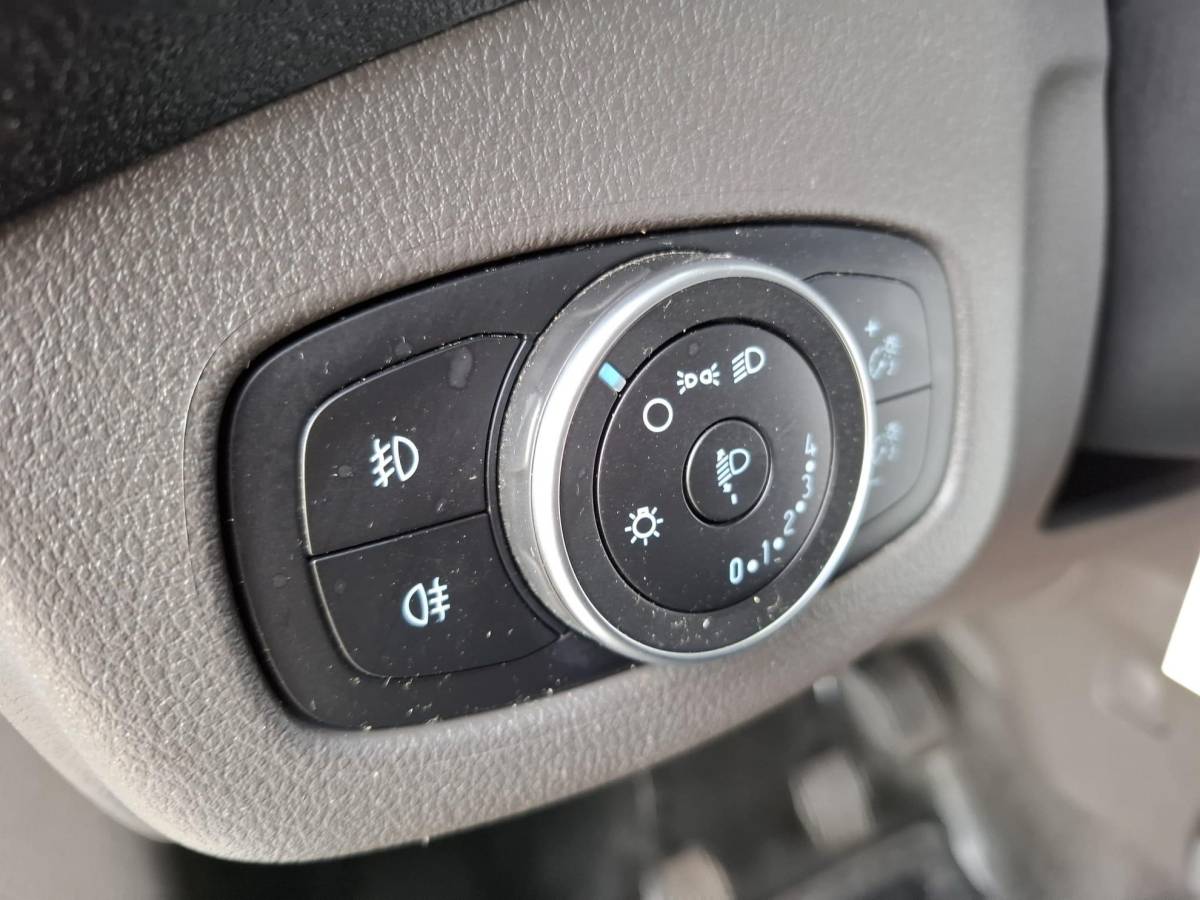 Ford Transit Connect Ford Transit Connect 1.0 Ecoboost L1 Trend BENZINE / CAMERA / 3 ZITS / IMPERIAL / TREKHAAK