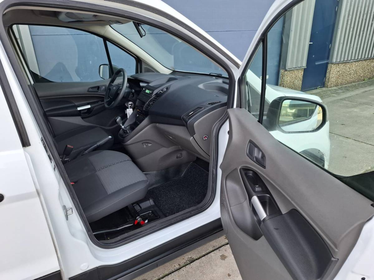 Ford Transit Connect Ford Transit Connect 1.0 Ecoboost L1 Trend BENZINE / CAMERA / 3 ZITS / IMPERIAL / TREKHAAK