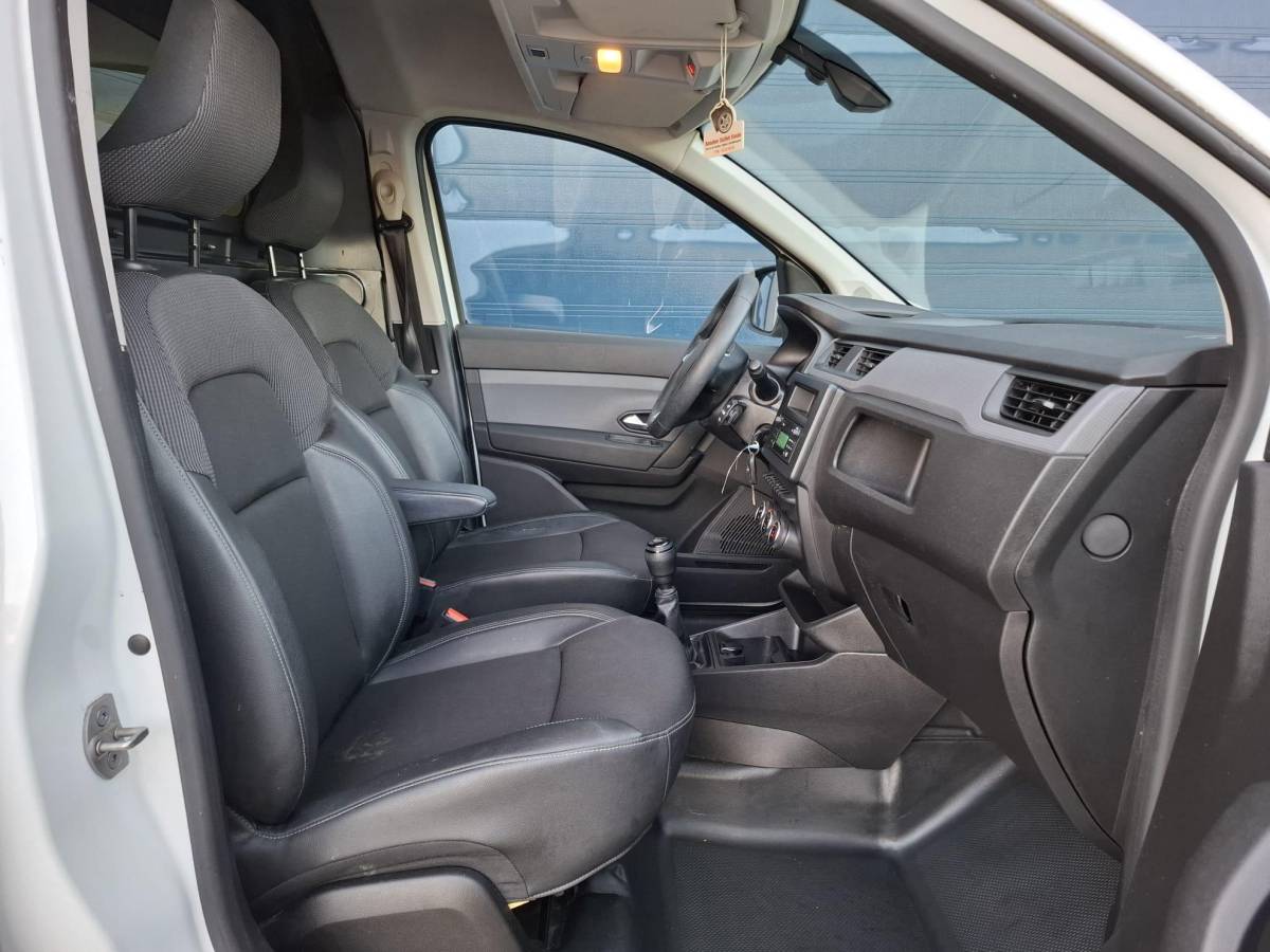 Renault Express Renault Express 1.5 dCi 75 Comfort AIRCO / CRUISE CONTROLE / EURO 6 / TREKHAAK