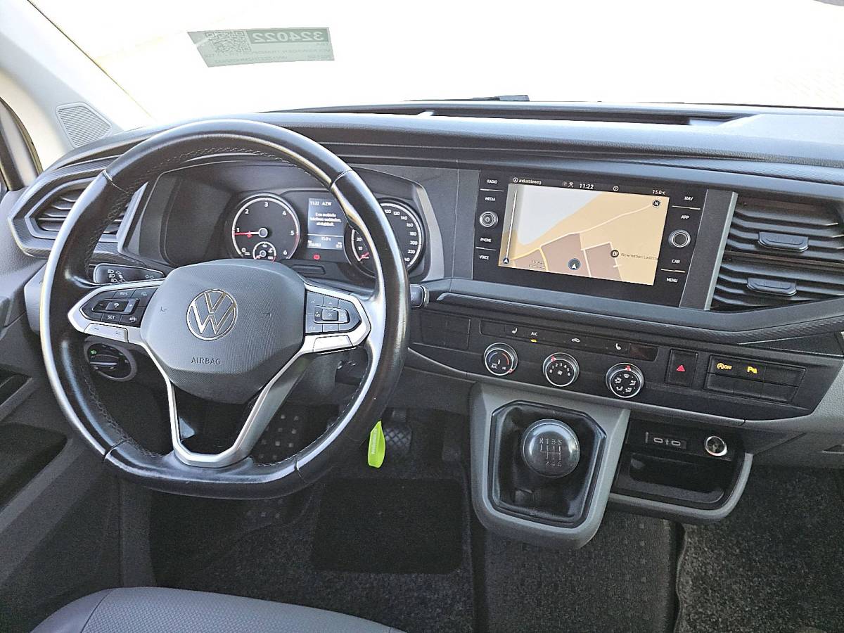 Volkswagen Transporter VOLKSWAGEN TRANSPORTER 2.0 TDI L2H1 Navi Trekhaak Adaptieve Cruise Control Standkachel Achterdeuren PDC Airco 3 Zits Euro6 150 PK!