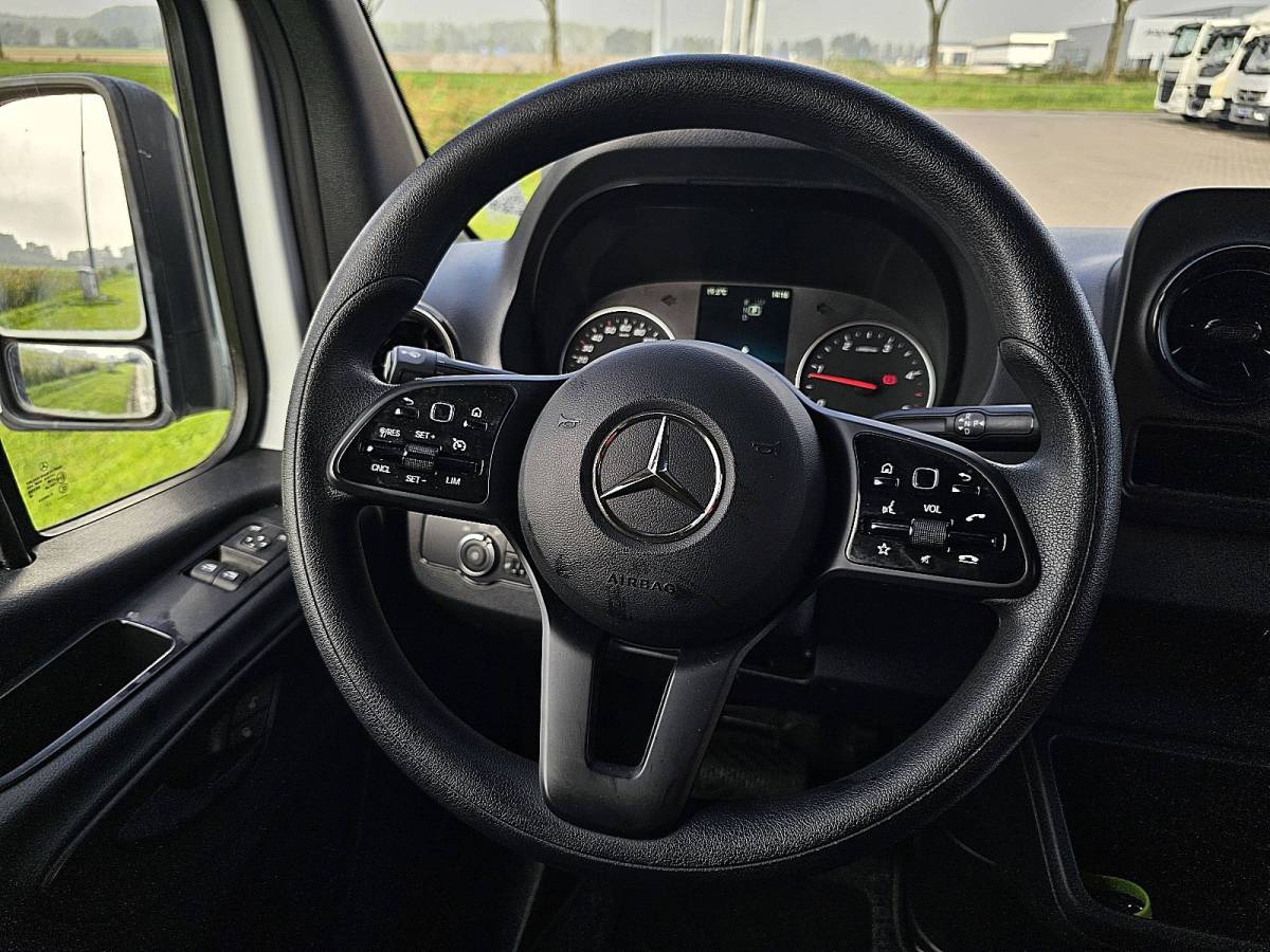 Mercedes-Benz Sprinter MERCEDES-BENZ SPRINTER 315 L2H2 RWD Automaat Airco Mbux Apple Carplay Camera PDC Cruise Control 3 Zits Euro6 150 PK!