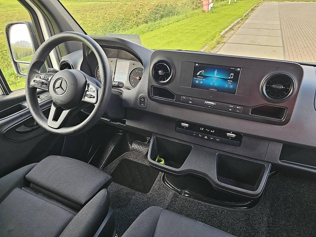 Mercedes-Benz Sprinter MERCEDES-BENZ SPRINTER 315 L2H2 RWD Automaat Airco Mbux Apple Carplay Camera PDC Cruise Control 3 Zits Euro6 150 PK!