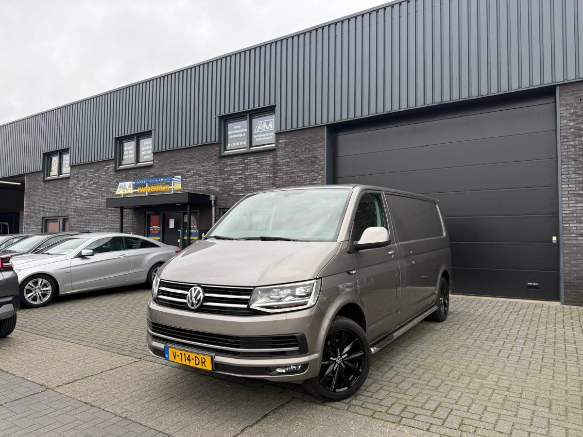 Volkswagen Transporter Volkswagen Transporter 2.0 TDI L2H1 DC Highline | 2E EIGENAAR | NW DISTR RIEM | NAVI | CAMERA | CRUISE |AIRCO |