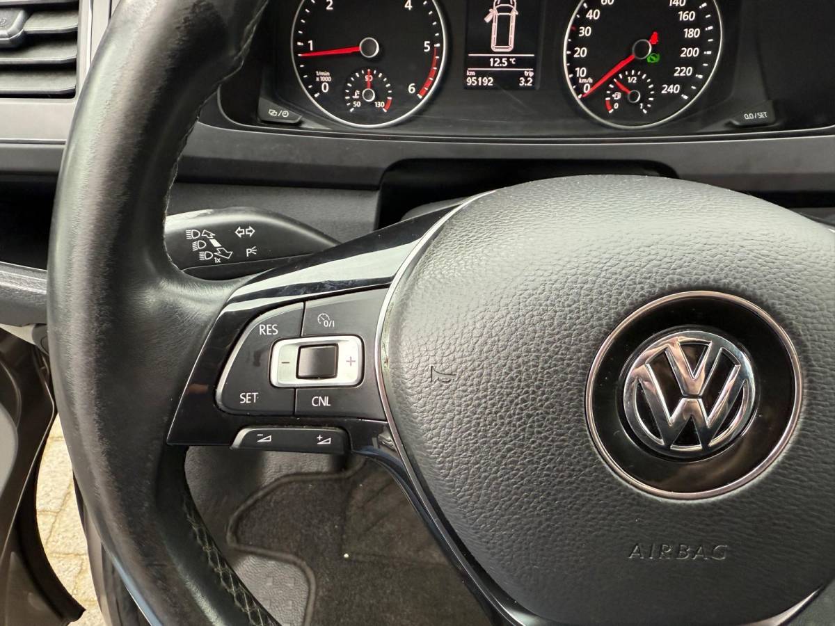 Volkswagen Transporter Volkswagen Transporter 2.0 TDI L2H1 DC Highline | 2E EIGENAAR | NW DISTR RIEM | NAVI | CAMERA | CRUISE |AIRCO |