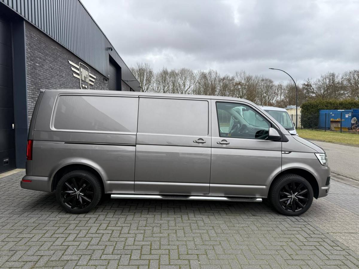 Volkswagen Transporter Volkswagen Transporter 2.0 TDI L2H1 DC Highline | 2E EIGENAAR | NW DISTR RIEM | NAVI | CAMERA | CRUISE |AIRCO |