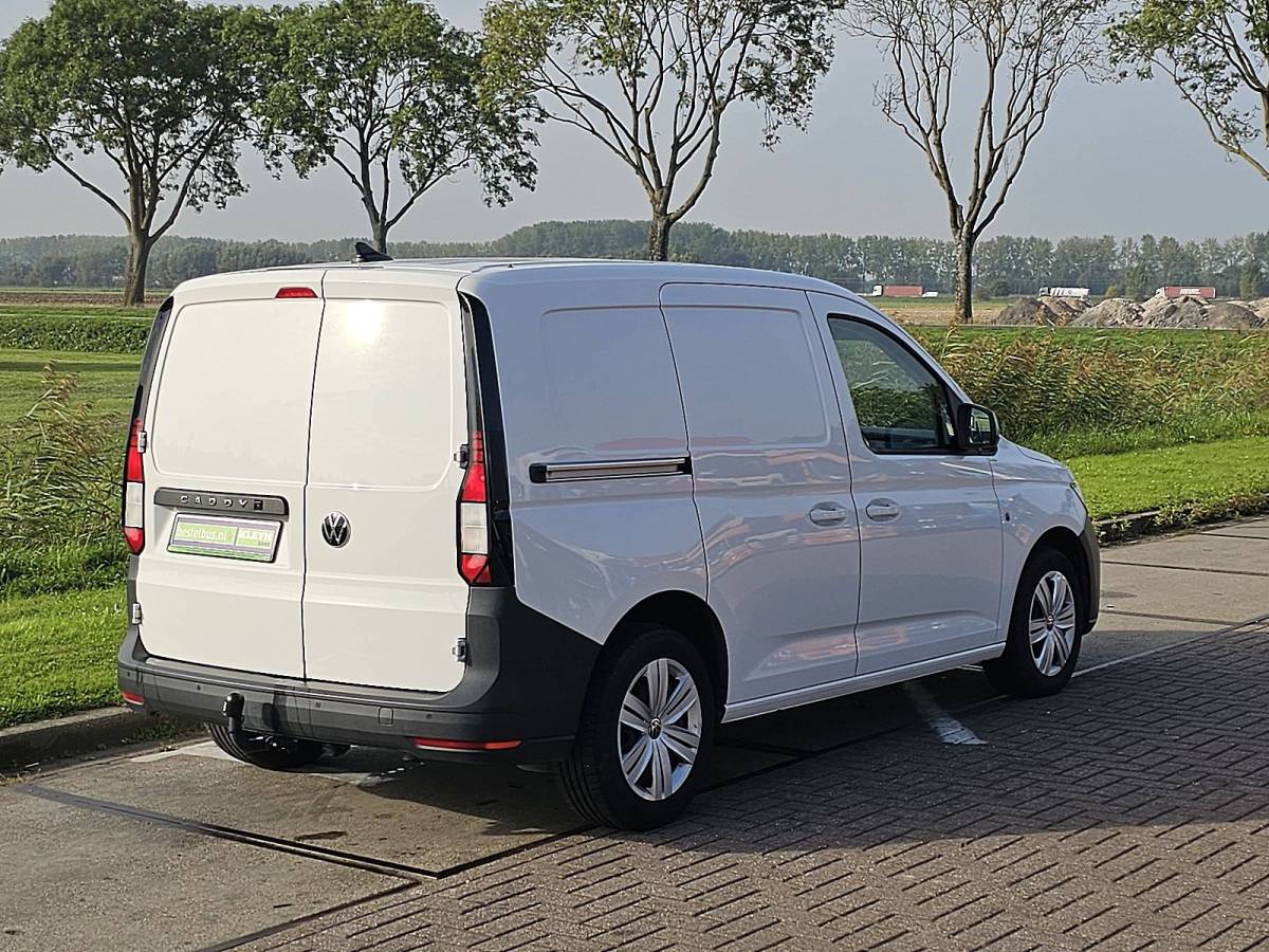 Volkswagen Caddy VOLKSWAGEN CADDY 2.0 L1 LED Navi Automaat Stoelverwarming Wp-Inrichting Trekhaak Airco Comfort-Stoel!