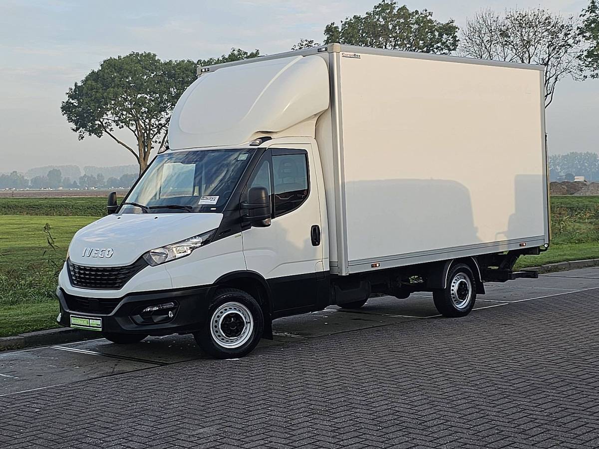 Iveco Daily IVECO DAILY 35 S 14 Bakwagen | Laadklep | Zijdeur | Spoiler | 3zits | Bluetooth | 136pk