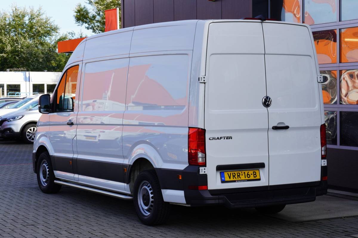 Volkswagen Crafter Volkswagen Crafter 35 2.0 TDI L3H3 Highline Airco/Cruise/PDC