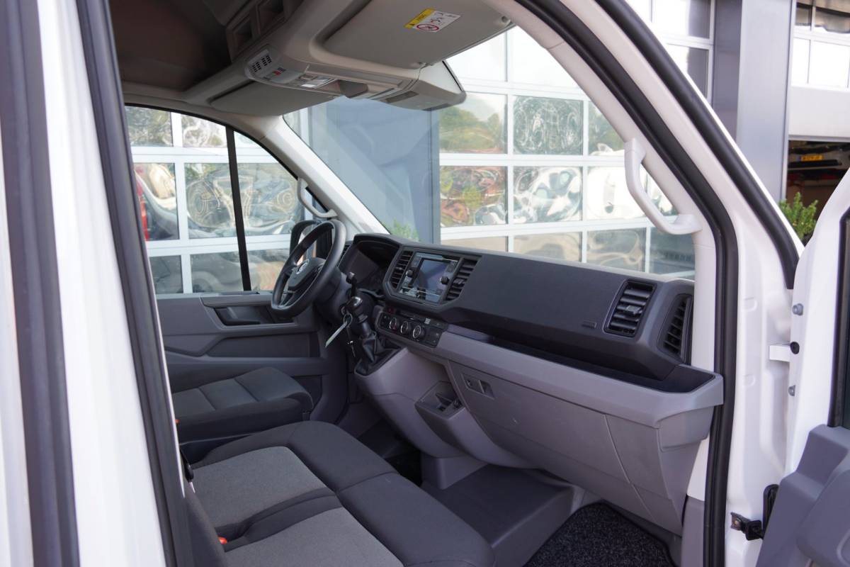 Volkswagen Crafter Volkswagen Crafter 35 2.0 TDI L3H3 Highline Airco/Cruise/PDC
