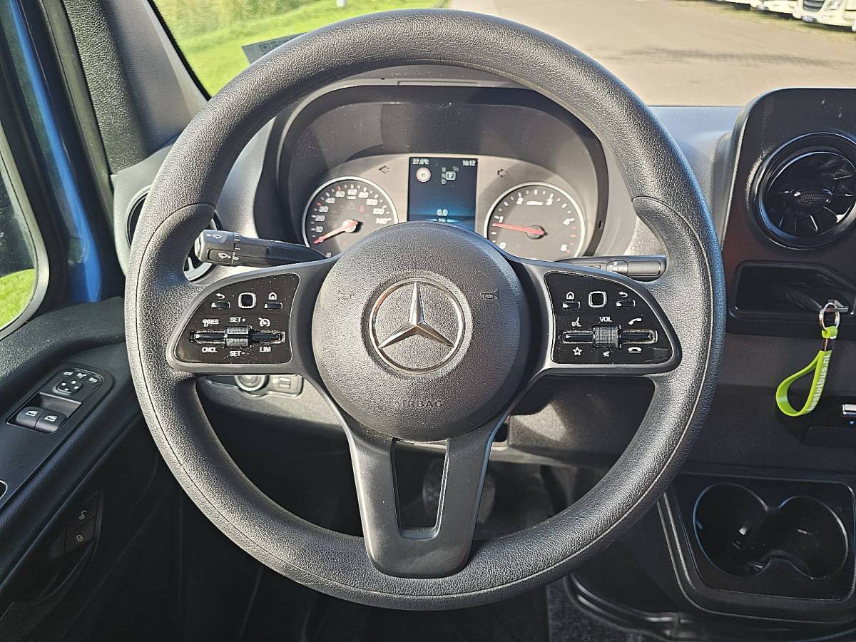 Mercedes-Benz Sprinter MERCEDES-BENZ SPRINTER 317 L3H2 Maxi Mbux LED Navi Trekhaak Euro6 170Pk 3-Zits/Leer!