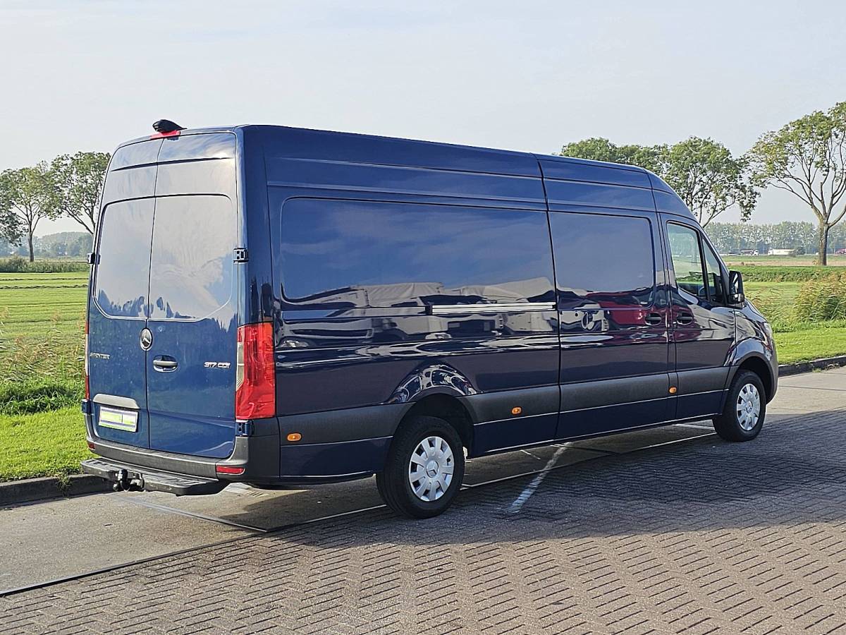 Mercedes-Benz Sprinter MERCEDES-BENZ SPRINTER 317 L3H2 Maxi Mbux LED Navi Trekhaak Euro6 170Pk 3-Zits/Leer!