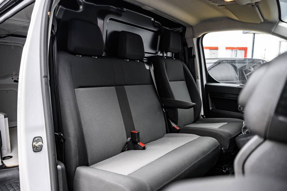 Opel Vivaro Opel VIVARO 1.5 Diesel|Pdc|Airco|Bleuth|3-zits