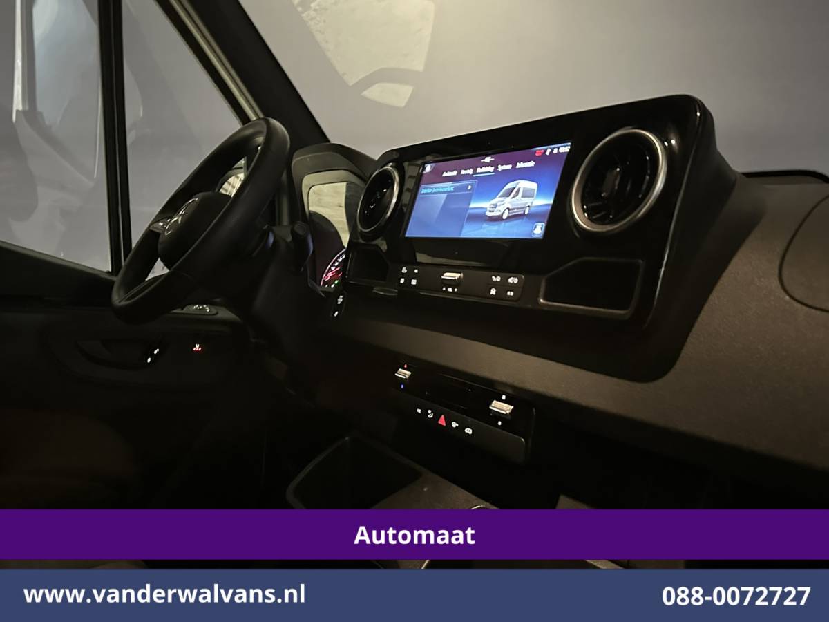 Mercedes-Benz Sprinter Mercedes-Benz Sprinter 317 CDI 170pk 9G-Tronic Automaat L2H2 Euro6 Airco | Camera | Navigatie | Cruisecontrol | LED Chauffeursstoel, Stoelverwarming, Parkeersensoren, Bijrijdersbank