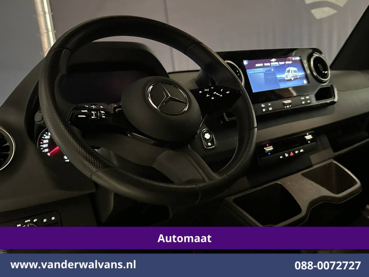 Mercedes-Benz Sprinter Mercedes-Benz Sprinter 317 CDI 170pk 9G-Tronic Automaat L2H2 Euro6 Airco | Camera | Navigatie | Cruisecontrol | LED Chauffeursstoel, Stoelverwarming, Parkeersensoren, Bijrijdersbank