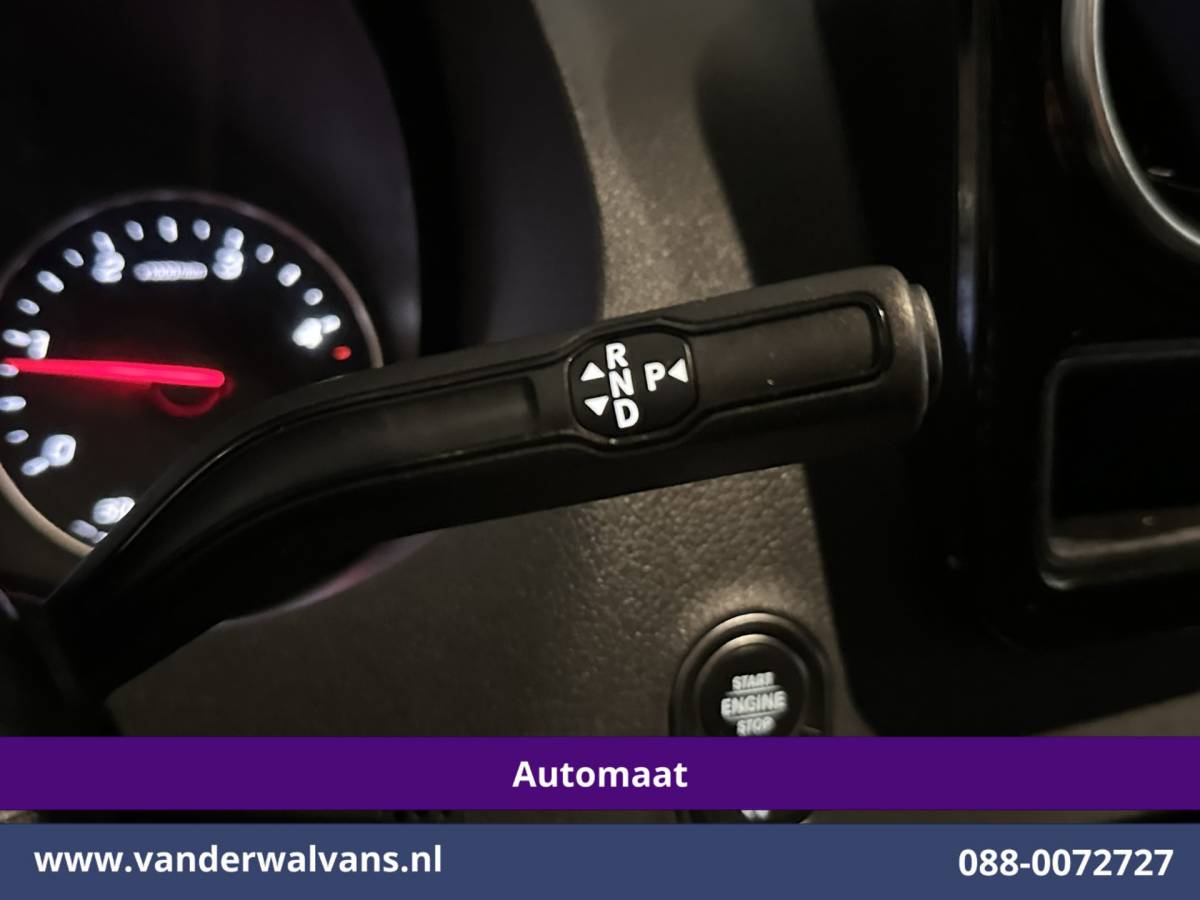 Mercedes-Benz Sprinter Mercedes-Benz Sprinter 317 CDI 170pk 9G-Tronic Automaat L2H2 Euro6 Airco | Camera | Navigatie | Cruisecontrol | LED Chauffeursstoel, Stoelverwarming, Parkeersensoren, Bijrijdersbank