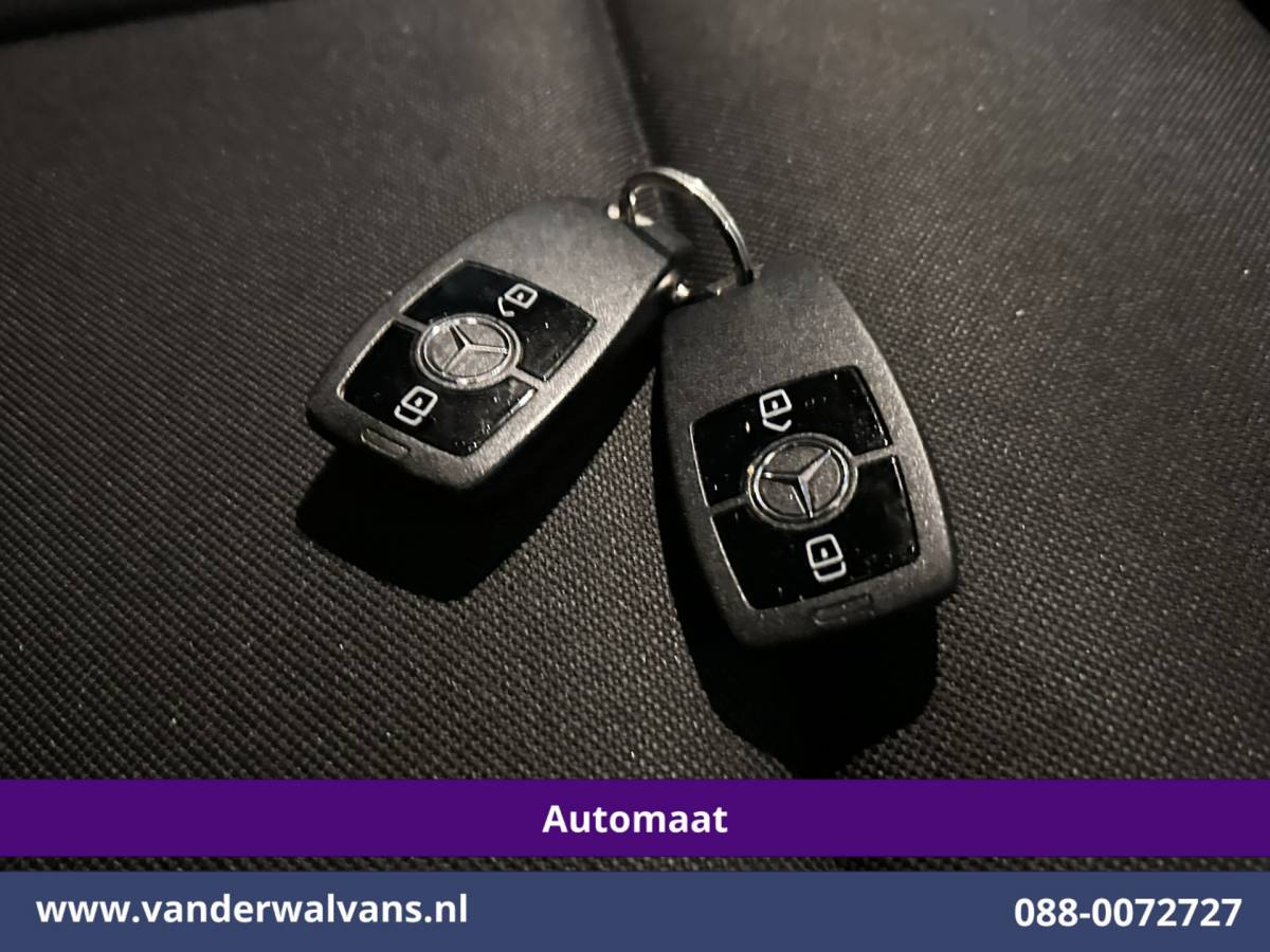 Mercedes-Benz Sprinter Mercedes-Benz Sprinter 317 CDI 170pk 9G-Tronic Automaat L2H2 Euro6 Airco | Camera | Navigatie | Cruisecontrol | LED Chauffeursstoel, Stoelverwarming, Parkeersensoren, Bijrijdersbank