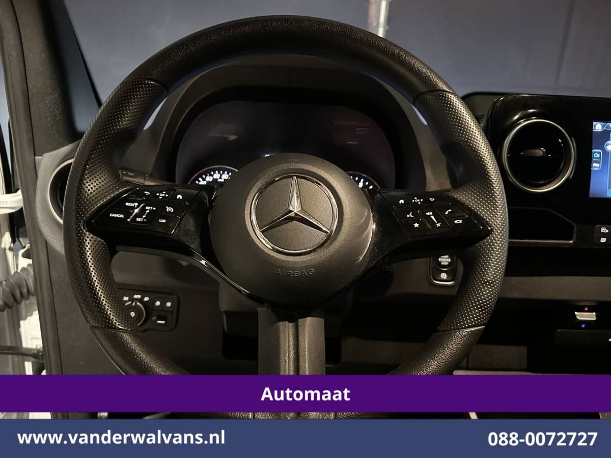 Mercedes-Benz Sprinter Mercedes-Benz Sprinter 317 CDI 170pk 9G-Tronic Automaat L2H2 Euro6 Airco | Camera | Navigatie | Cruisecontrol | LED Chauffeursstoel, Stoelverwarming, Parkeersensoren, Bijrijdersbank