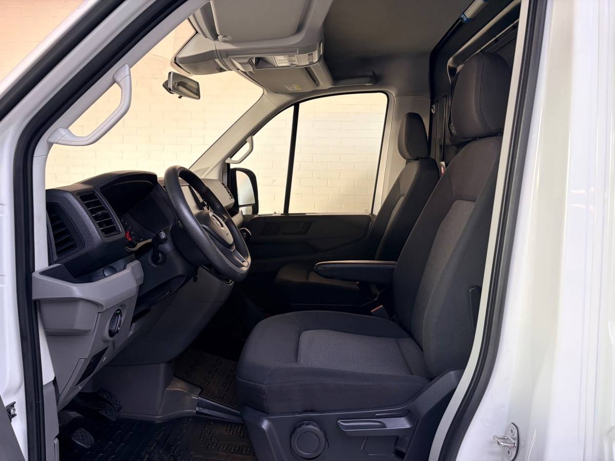 Volkswagen Crafter Volkswagen Crafter Servicewagen 35 2.0 TDI 140pk L3H3 Highline Sortimo Victron v230 Standkachel Trekhaak 3000KG RIJKLAARPRIJS