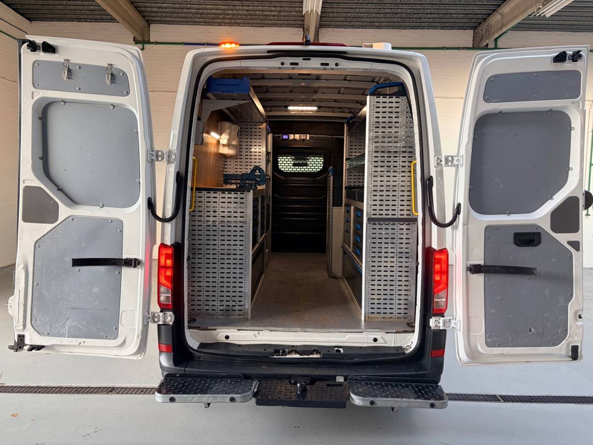 Volkswagen Crafter Volkswagen Crafter Servicewagen 35 2.0 TDI 140pk L3H3 Highline Sortimo Victron v230 Standkachel Trekhaak 3000KG RIJKLAARPRIJS