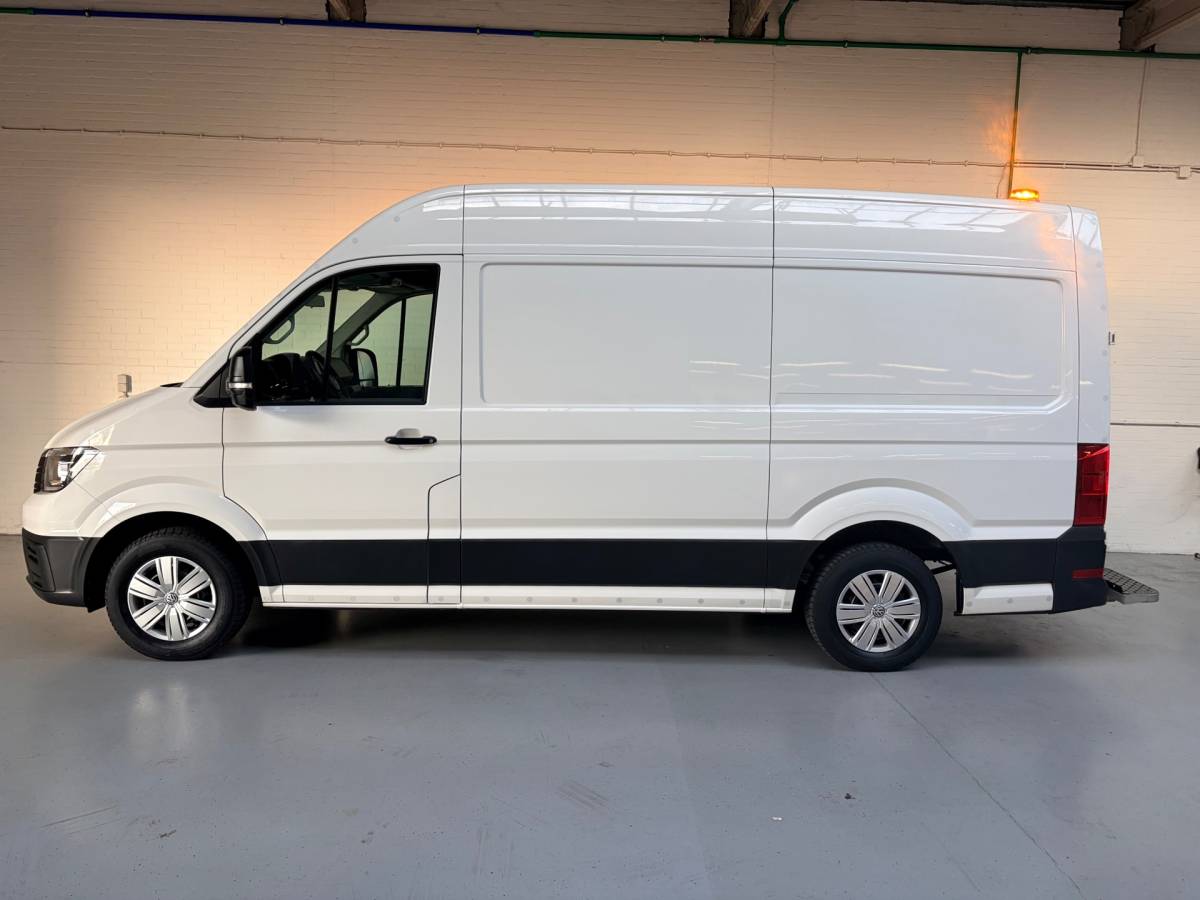 Volkswagen Crafter Volkswagen Crafter Servicewagen 35 2.0 TDI 140pk L3H3 Highline Sortimo Victron v230 Standkachel Trekhaak 3000KG RIJKLAARPRIJS