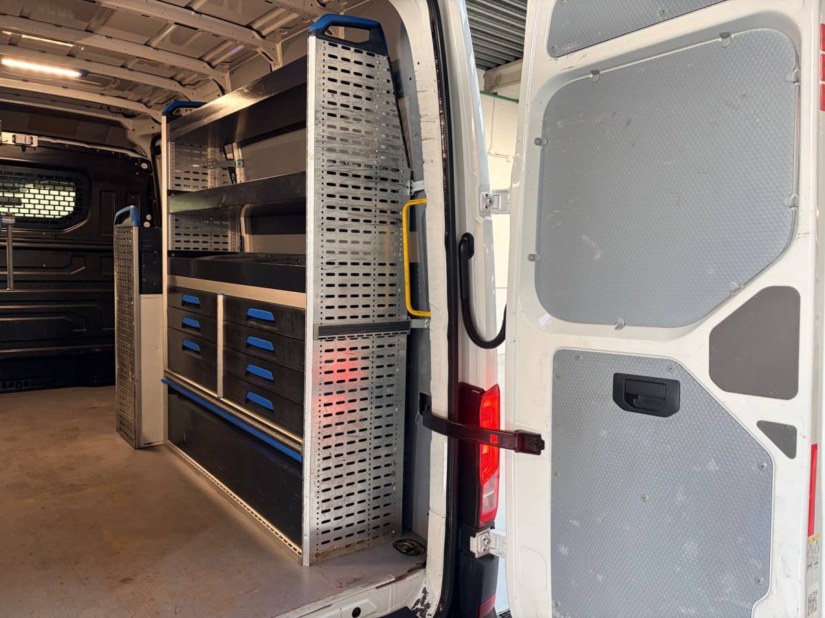 Volkswagen Crafter Volkswagen Crafter Servicewagen 35 2.0 TDI 140pk L3H3 Highline Sortimo Victron v230 Standkachel Trekhaak 3000KG RIJKLAARPRIJS